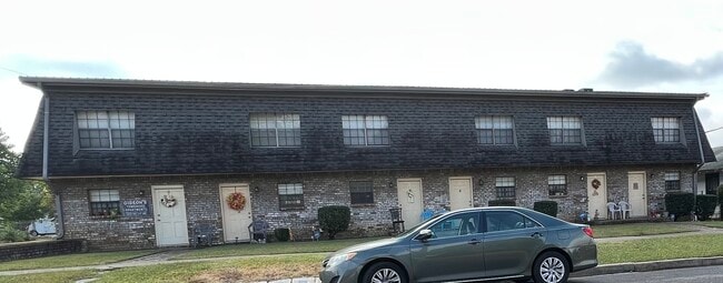 Building Photo - 2813 31st Ave N