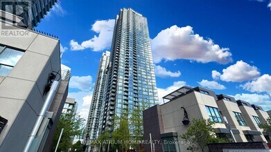 Building Photo - 11 Brunel Ct