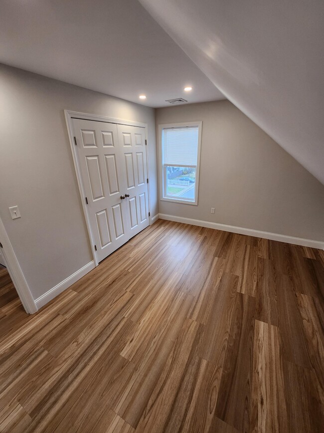 Foto del edificio - 48 Riverdale St