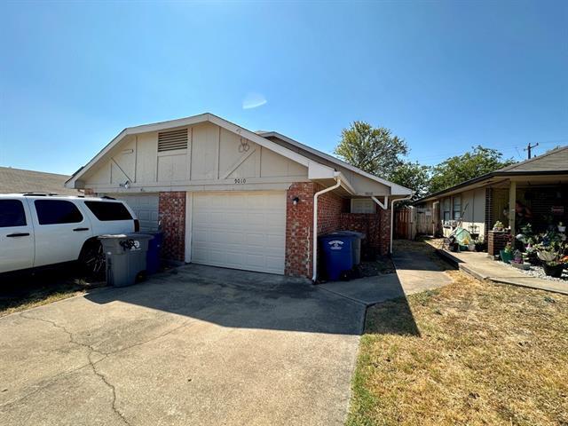 Foto principal - 9010 Greenmound Ave