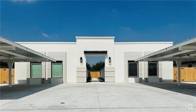 Building Photo - 1102 Sugar Gdn Dr