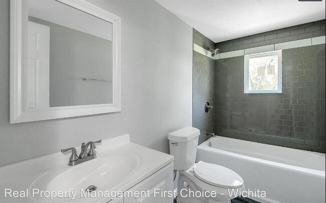 Building Photo - 4 br, 2 bath House - 4523 N Cypress