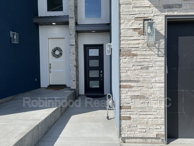 Foto del edificio - 2433 5th St