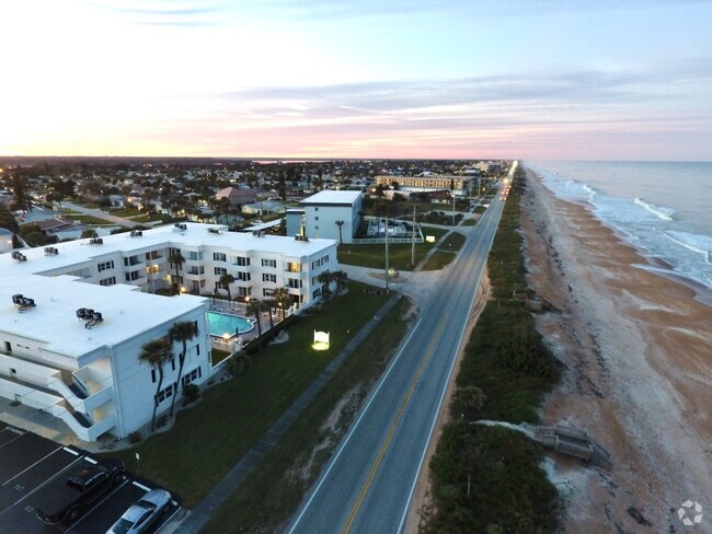 Building Photo - 1926 Ocean Shore Blvd