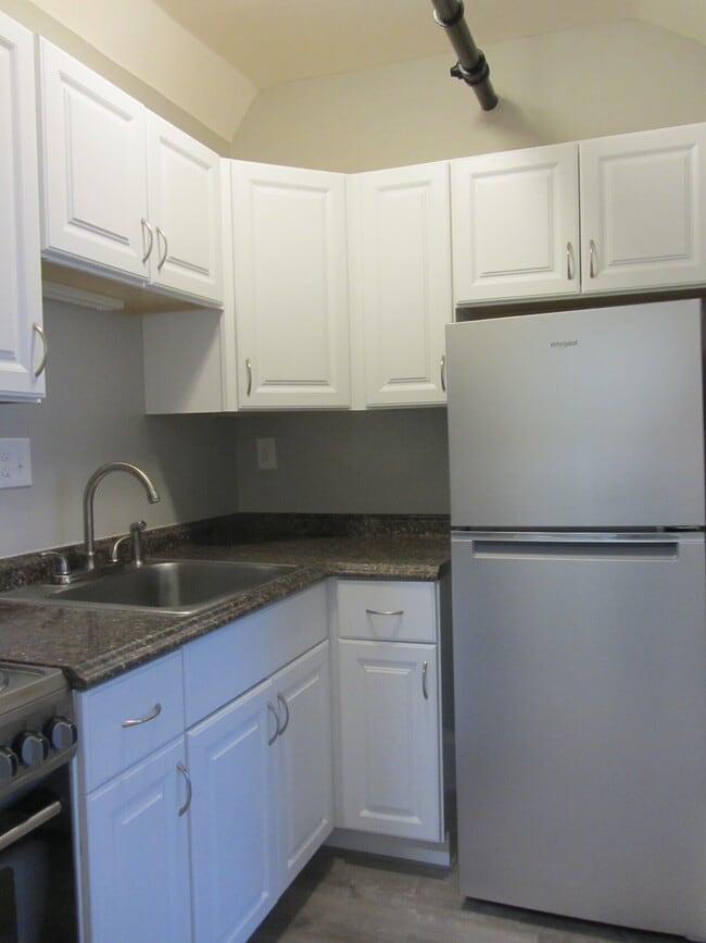 148 Main St Unit 305, Biddeford, ME 04005 Condo for Rent in Biddeford, ME