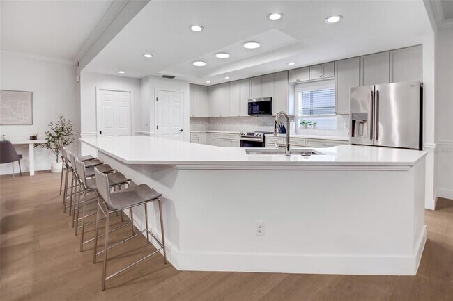Building Photo - 4012 W El Prado Blvd
