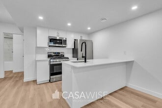 Building Photo - 15418-15496 96 Ave NW