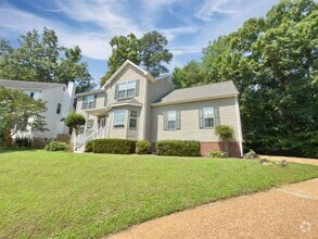 Building Photo - 4585 Village Park Dr E