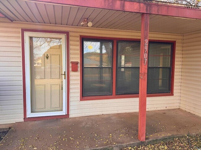 Foto del edificio - 2907 Moffett Ave