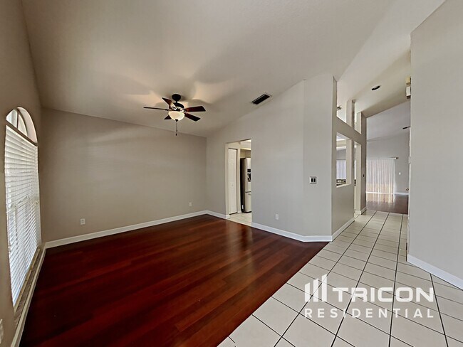 Foto del edificio - 1929 Sedgefield Street Brandon FL