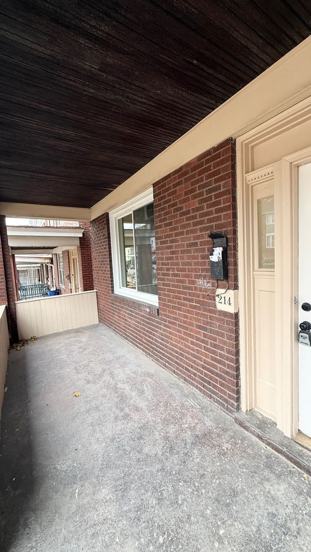 Photo - Newly Renovated 3 Bedroom in Arlington- New Kitchen and Bath with HUGE Backyard!! House