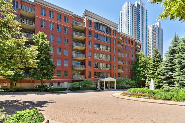 Foto del edificio - 400 N Clinton St