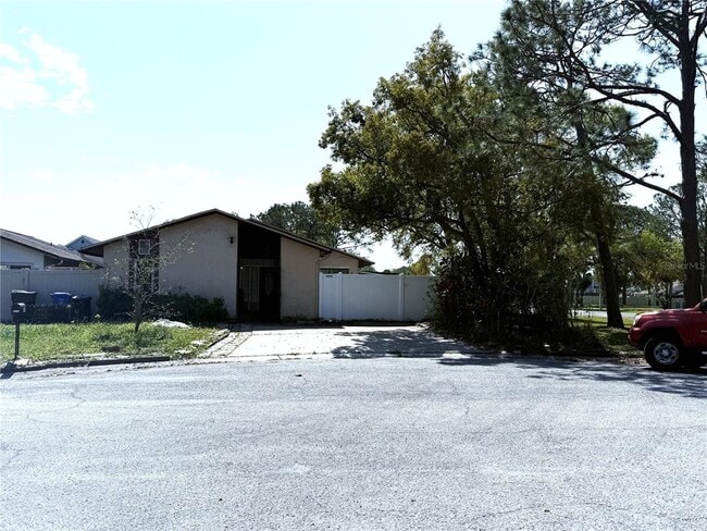 Building Photo - 5006 Parkhill Dr