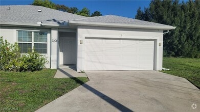 Building Photo - 3208 SW 17th Pl