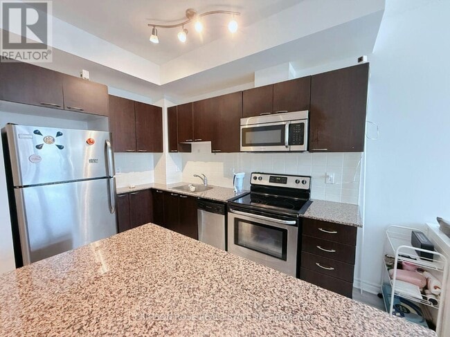 Building Photo - 385 Prince of Wales Dr