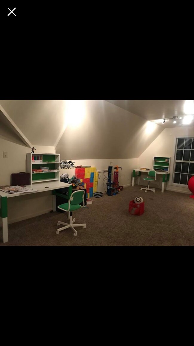 Foto del edificio - 1635 Blackalder Cove