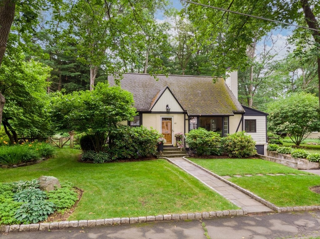 Foto principal - 67 Elmwood Rd