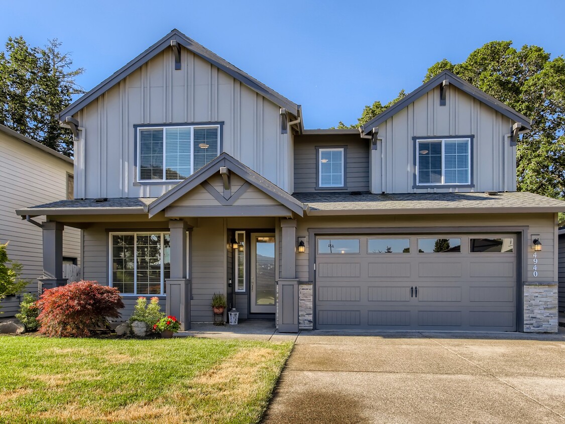 Foto principal - 4940 SE Oakhurst St