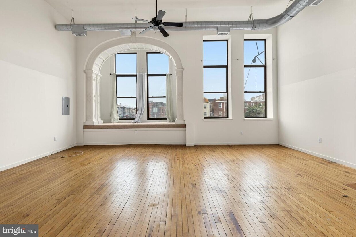 Primary Photo - 622 S 4th St