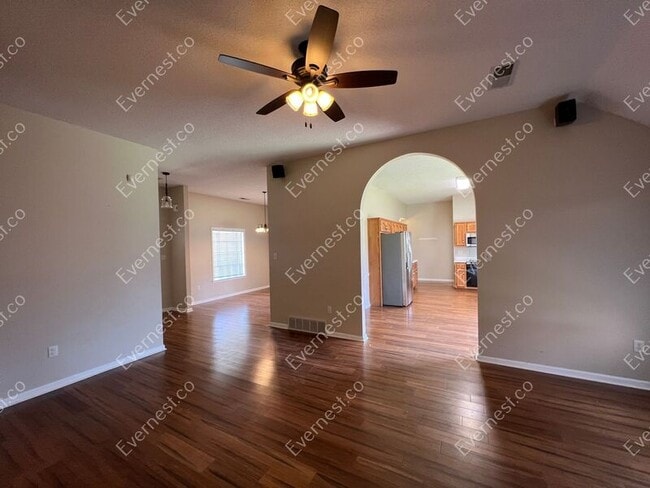 Building Photo - 13109 Sandbourne E