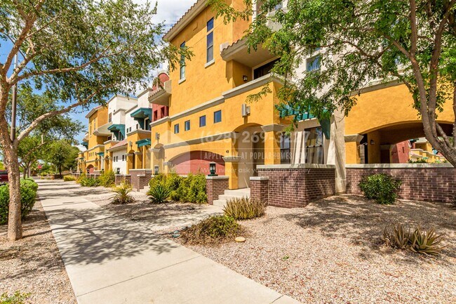 Building Photo - 2 br, 2 bath Condo - 123 N Washington St U...