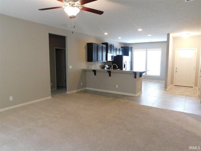 Foto del edificio - 825 Tawny Dr