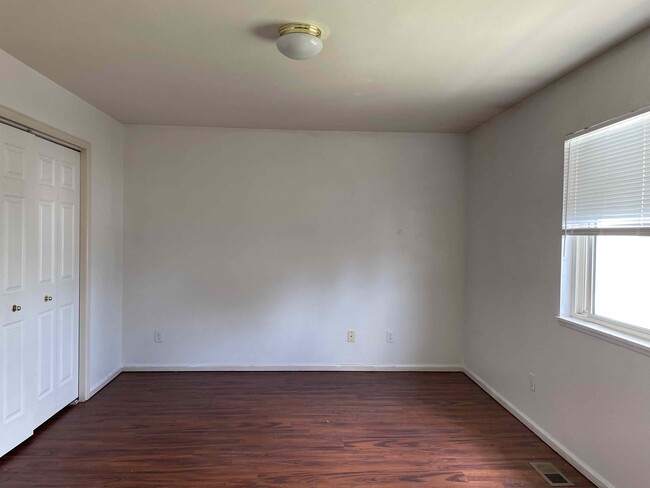 Building Photo - 780 Century Ln
