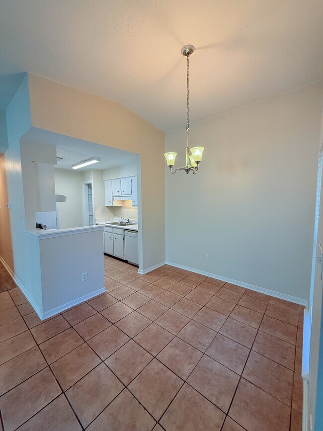 Foto del edificio - 8390 Country Walk Dr
