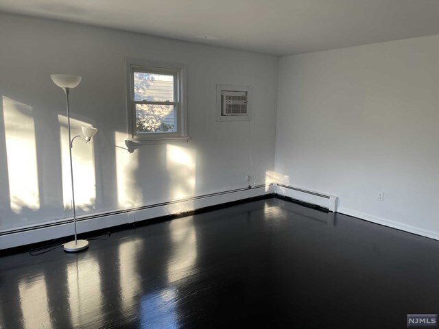 Foto del edificio - 804 Harvard Place, Unit 1st Floor