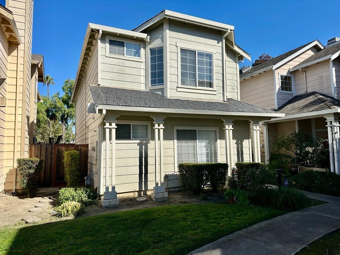 Primary Photo - 39836 Potrero Dr