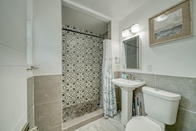 Foto del edificio - 10011 SW 43rd St