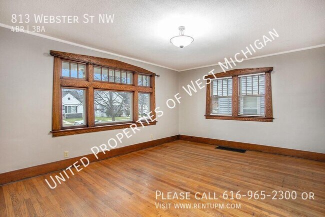 Building Photo - Available Now | 4 Bedroom 2.5 Bath Single ...