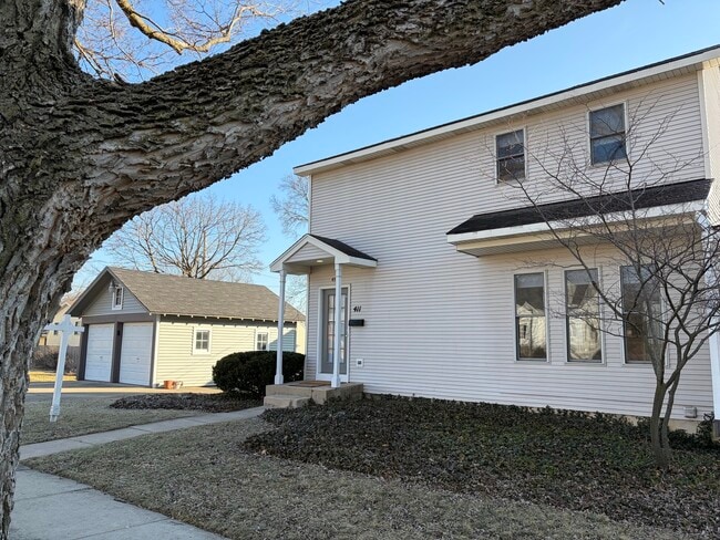 Foto del edificio - 411 Richards St