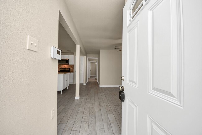 Foto del edificio - 11915 Binghamton Dr