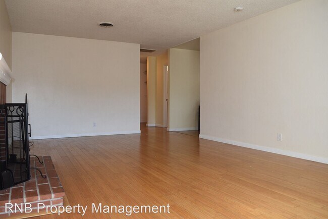 Foto del edificio - 3 br, 2 bath House - 5525 Forestwood Drive