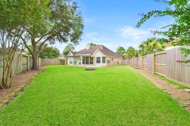Building Photo - 2326 Lord Nelson Dr