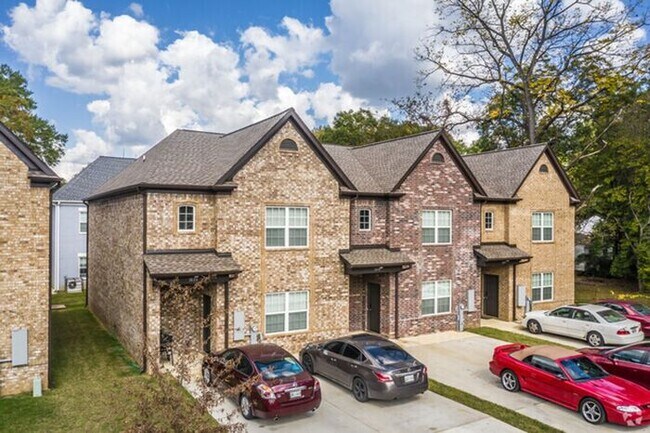 Foto del edificio - Spring Into Your New Space at Tiger Estates