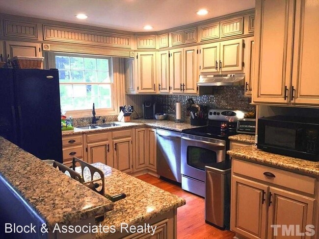 Building Photo - 3 br, 2 bath House - 6404 Buffaloe Road