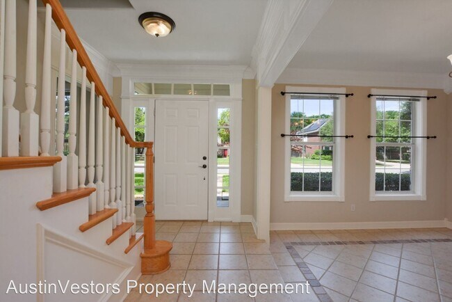 Foto del edificio - 4 br, 2.5 bath House - 701 Oaklands Dr