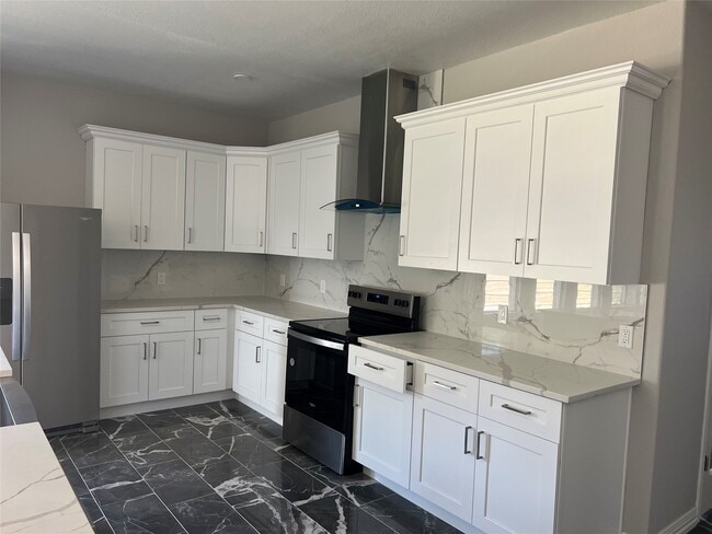 Building Photo - 898 Rd 3556