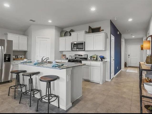 Foto del edificio - 9428 Golden Tree Ave