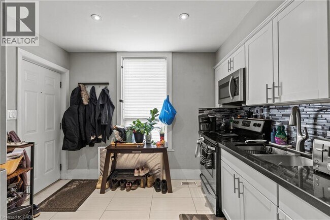 Photo du bâtiment - 181 West Avenue N
