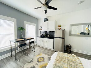 Interior Photo - Landmark Towers