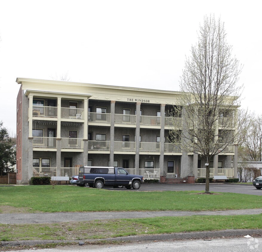 Primary Photo - Bradford St 161 / Pittsfield Nsa