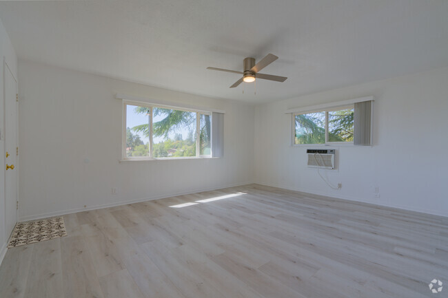 2BR, 1BA - 1150SF - Living Room - Lincoln Heights Apartments