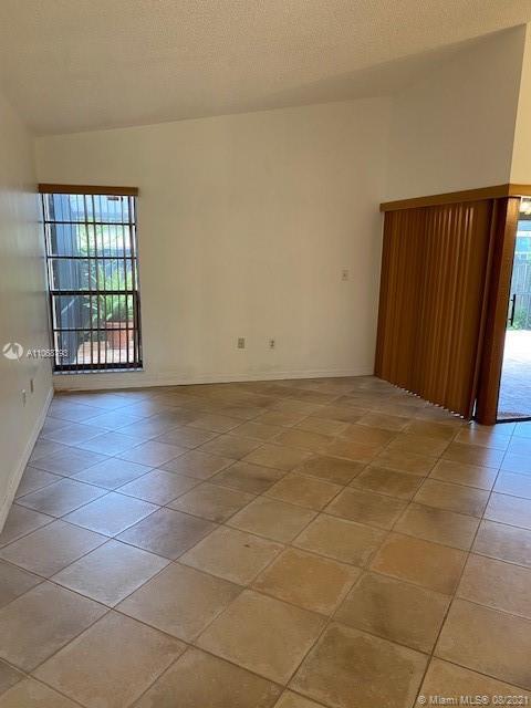 Building Photo - 9128 SW 129th Ln