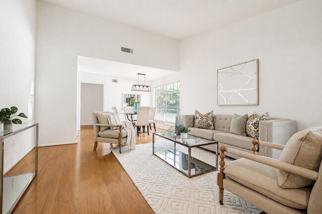 Building Photo - 13747 Flagstone Ln