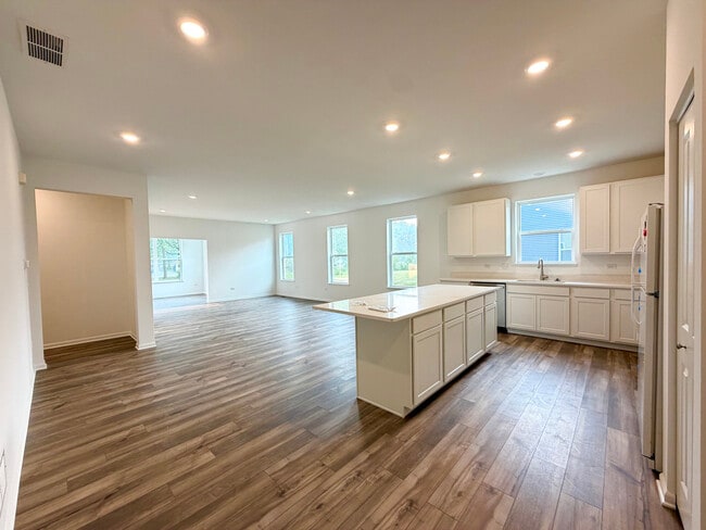 Building Photo - 429 Cottrell Ln