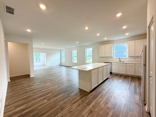Foto del edificio - 429 Cottrell Ln