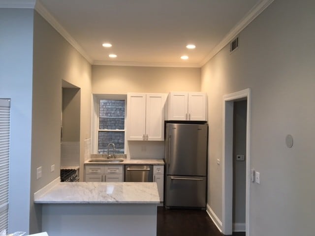 Building Photo - 509 W Wrightwood Ave